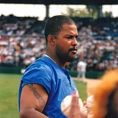 Raúl Mondesí height profile photo