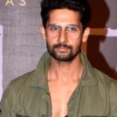 Ravi Dubey height profile photo
