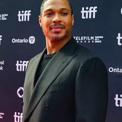 Ray Fisher (actor) height profile photo