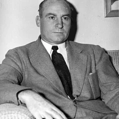 Ray Flaherty height profile photo