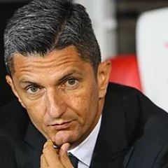 Răzvan Lucescu height profile photo