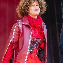 Régine Chassagne height profile photo