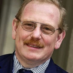Reinhard Genzel height profile photo