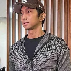 Rendon Labador height profile photo