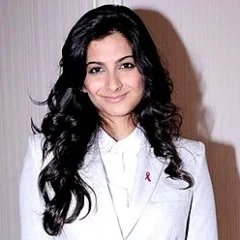 Rhea Kapoor height profile photo