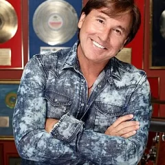 Ricardo Montaner height profile photo