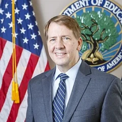Richard Cordray height profile photo