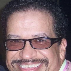 Richard Smallwood (musician) height profile photo