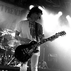 Richey Edwards height profile photo