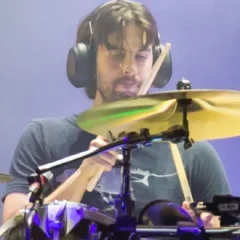 Rob Bourdon height profile photo