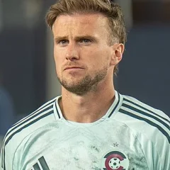 Rob Holding height profile photo