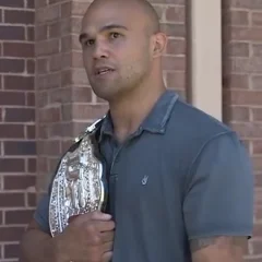 Robbie Lawler height profile photo