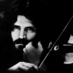 Robby Steinhardt height profile photo