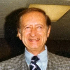 Robert Bloch height profile photo