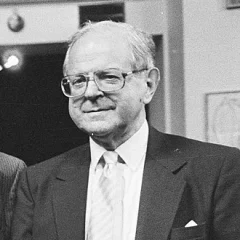 Robert Conquest height profile photo