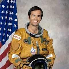 Robert Crippen height profile photo