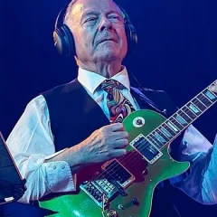 Robert Fripp height profile photo
