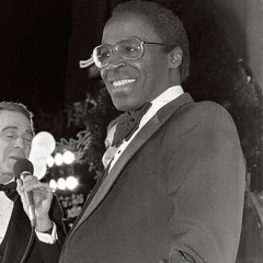 Robert Guillaume height profile photo