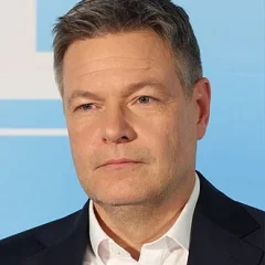 Robert Habeck height profile photo