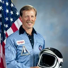 Robert L. Gibson height profile photo