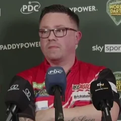 Robert Owen (darts player) height profile photo