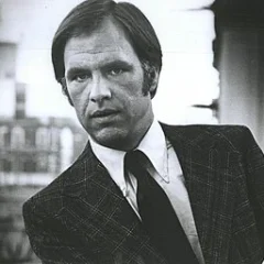 Robert Pine height profile photo