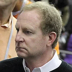 Robert Sarver height profile photo