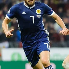 Robert Snodgrass height profile photo