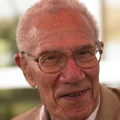 Robert Solow height profile photo