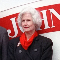 Roberta McCain height profile photo