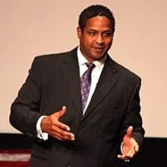 Roberto Clemente Jr. height profile photo