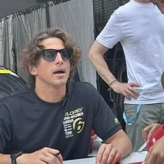 Roberto Merhi height profile photo
