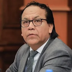 Roberto Sánchez (politician) height profile photo