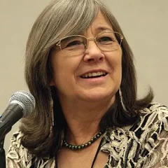 Robin Hobb height profile photo