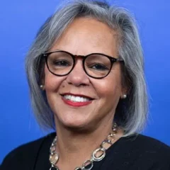 Robin Kelly height profile photo