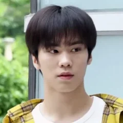 Rocky (singer) height profile photo