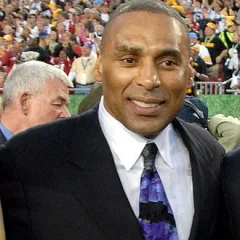 Roger Craig (American football) height profile photo