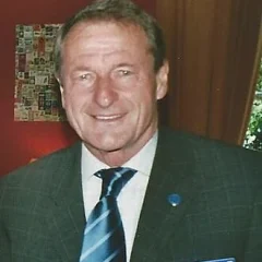 Roger Hunt height profile photo