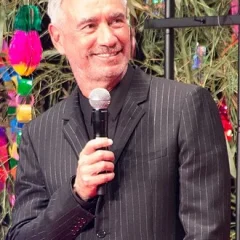 Roland Emmerich height profile photo