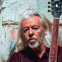 Roland Orzabal height profile photo