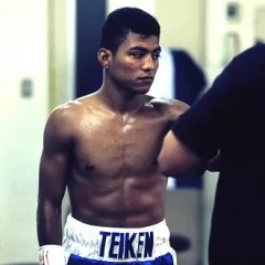 Román González (boxer) height profile photo