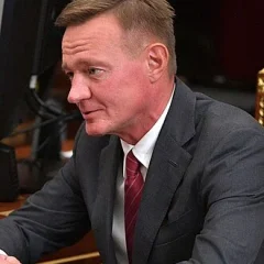 Roman Starovoyt height profile photo