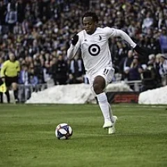 Romario Ibarra height profile photo
