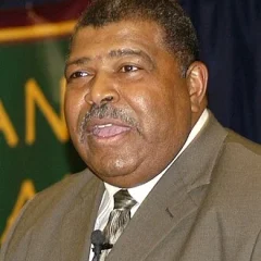 Romeo Crennel height profile photo