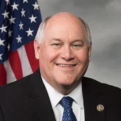 Ron Estes height profile photo