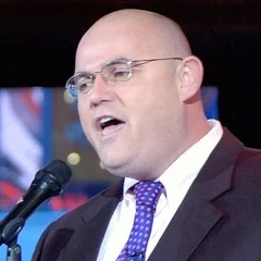 Ronan Tynan height profile photo