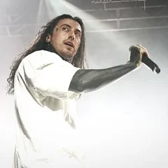 Ronnie Radke height profile photo