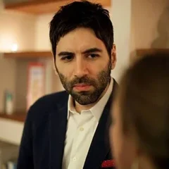 Roosh V height profile photo