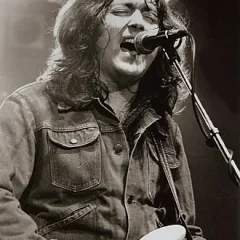 Rory Gallagher height profile photo