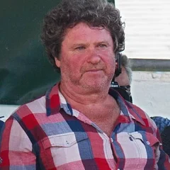 Rory McGrath height profile photo